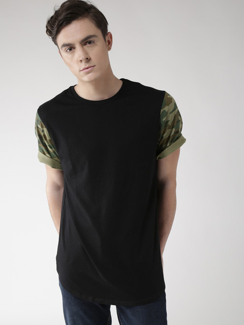 FOREVER 21 Men Black Solid Round Neck T-shirt
FOREVER 21 Men Black Solid Round Neck T-shirt