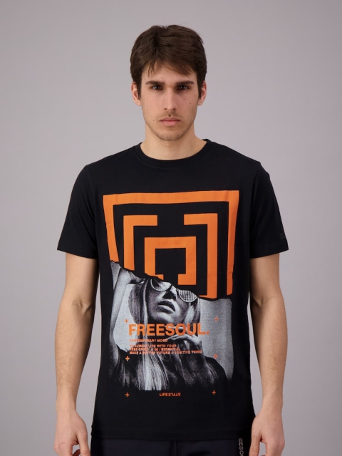 FREESOUL Men Black & Orange Printed T-shirt