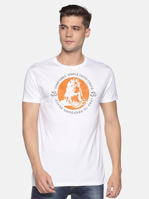 BLACK RADIO Men White Printed Slim Fit T-shirt
