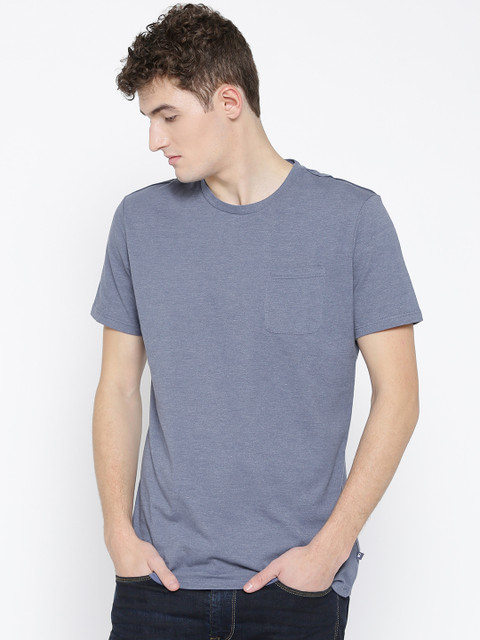 United Colors of Benetton Men Blue Solid Round Neck T-shirt 
United Colors of Benetton Men Blue Solid Round Neck T-shirt