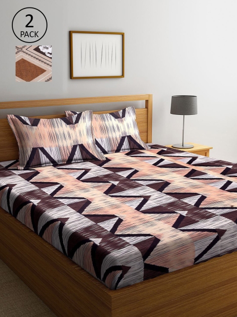 KLOTTHE Brown & Peach-Coloured Geometric 210 TC 2 King Bedsheet with 4 Pillow Covers
KLOTTHE Brown & Peach-Coloured Geometric 210 TC 2 King Bedsheet with 4 Pillow Covers