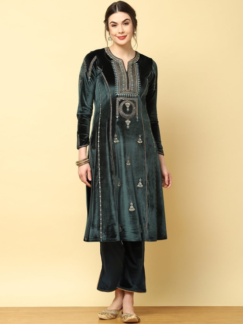 Lakshita Women Blue Geometric Keyhole Neck Flared Sleeves Velvet Anarkali Kurta
Lakshita Women Blue Geometric Keyhole Neck Flared Sleeves Velvet Anarkali Kurta