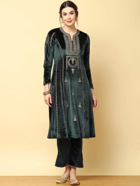 Lakshita Women Blue Geometric Keyhole Neck Flared Sleeves Velvet Maternity Velvet Anarkali Kurta
Lakshita Women Blue Geometric Keyhole Neck Flared Sleeves Velvet Maternity Velvet Anarkali Kurta