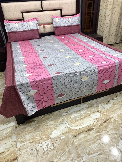 Pure Decor Pink & Grey Geometric 300 TC Cotton Queen Bedsheet with 2 Pillow Covers