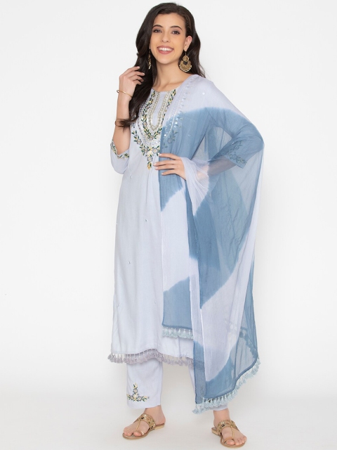 SAABHI Women Grey Yoke Design Panelled Gotta Patti Kurta with Trousers & With Dupatta
SAABHI Women Grey Yoke Design Panelled Gotta Patti Kurta with Trousers & With Dupatta