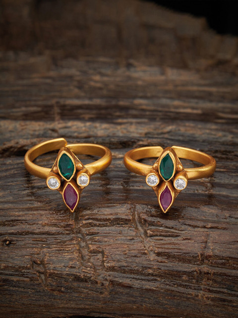 Kushal's Fashion Jewellery Set of 2 Green Gold-Plated Ruby Studded Toe Ring, Red 
Kushal's Fashion Jewellery Set of 2 Green Gold-Plated Ruby Studded Toe Ring, Red