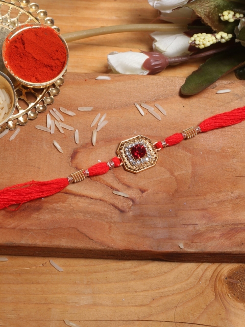 Aapno Rajasthan Red Thread Tie Up Rakhi
