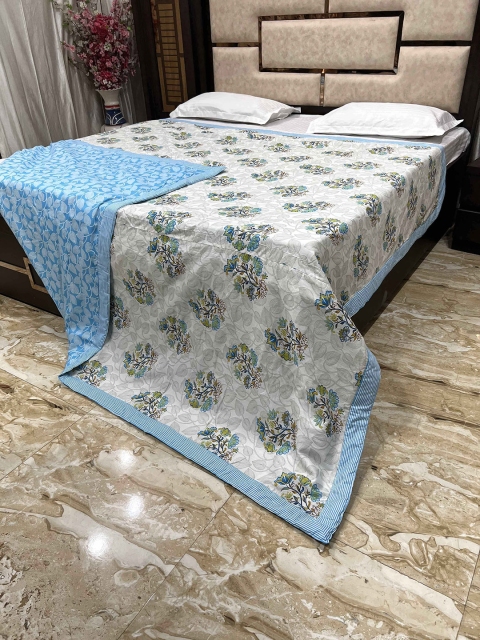 Pure Decor Unisex Blue Blankets Quilts and Dohars