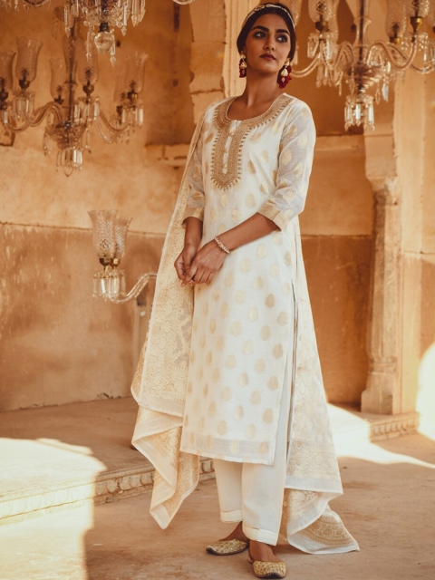 KARAJ JAIPUR Women Off White Ethnic Motifs Embroidered Chanderi Cotton Kurta with Trousers & With Dupatta
KARAJ JAIPUR Women Off White Ethnic Motifs Embroidered Chanderi Cotton Kurta with Trousers & With Dupatta