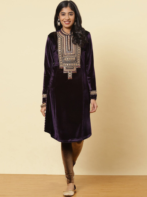 Lakshita Women Purple Embellished Keyhole Neck Flared Sleeves Thread Work Velvet Kurti
Lakshita Women Purple Embellished Keyhole Neck Flared Sleeves Thread Work Velvet Kurti
