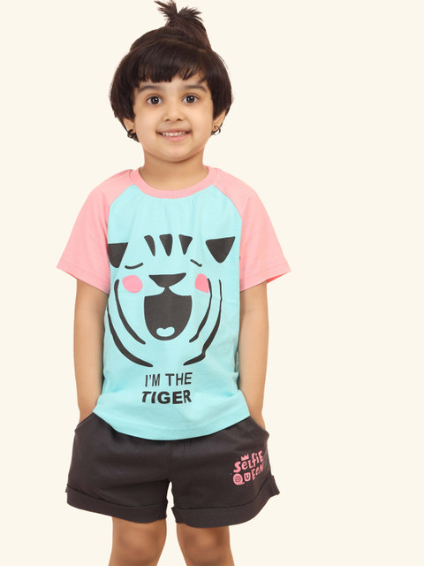 minnow Girls Turquoise Blue & Pink Printed Night suit 
minnow Girls Turquoise Blue & Pink Printed Night suit