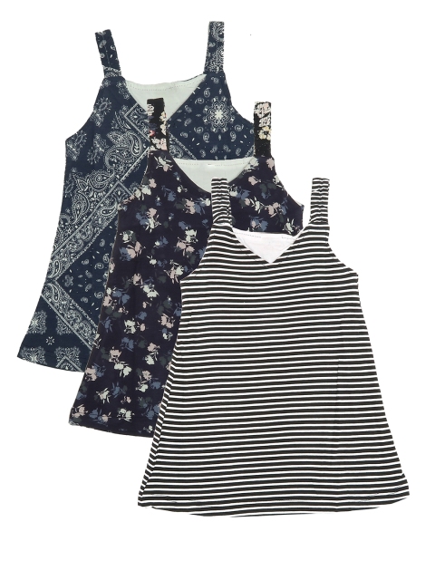 OLIVE MIST Women Pack of 3 Blue & Off White Ethnic Motifs Printed Cotton A-Line Dress
OLIVE MIST Women Pack of 3 Blue & Off White Ethnic Motifs Printed Cotton A-Line Dress
