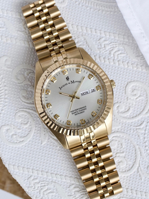 JACQUES du MANOIR Men Silver-Toned Brass Embellished Dial & Gold Toned Stainless Steel Bracelet Style Straps Watch
JACQUES du MANOIR Men Silver-Toned Brass Embellished Dial & Gold Toned Stainless Steel Bracelet Style Straps Watch
