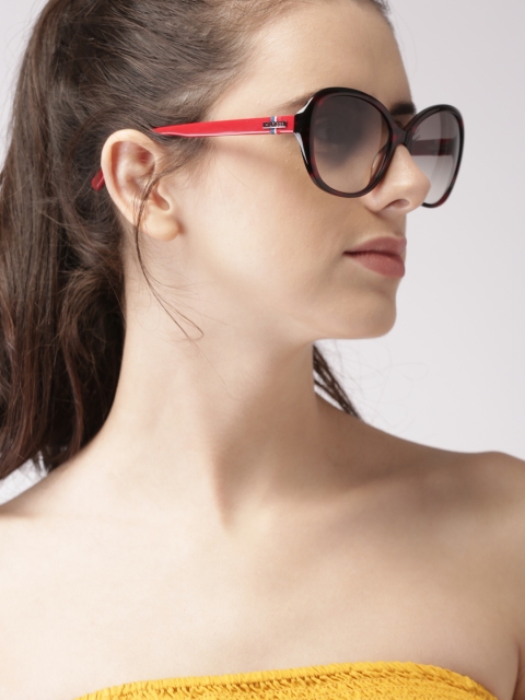 Tommy Hilfiger Women Gradient Square Sunglasses 7883 Burdgr-35 C3 57 S-T, Grey
Tommy Hilfiger Women Gradient Square Sunglasses 7883 Burdgr-35 C3 57 S-T, Grey