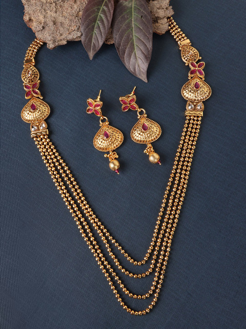 JEWELS GEHNA Gold-Plated Maroon Stone-Studded & Beaded Jewellery Set 
JEWELS GEHNA Gold-Plated Maroon Stone-Studded & Beaded Jewellery Set
