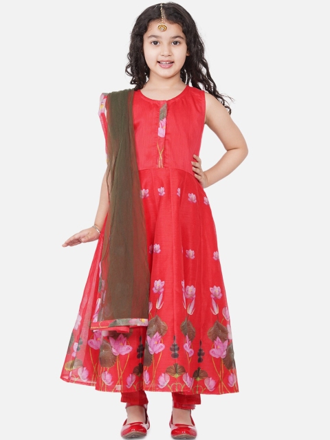 Bitiya by Bhama Girls Red Ethnic Motifs Printed Cotton Kurta with Churidar & With Dupatta
Bitiya by Bhama Girls Red Ethnic Motifs Printed Cotton Kurta with Churidar & With Dupatta