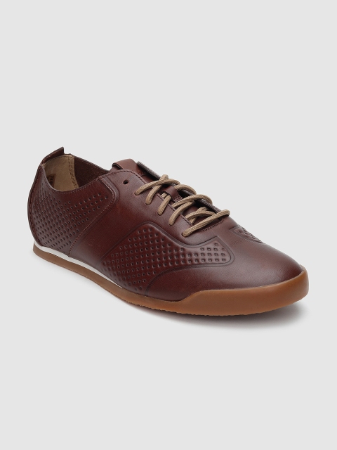 Clarks Men Brown Textured Sneakers