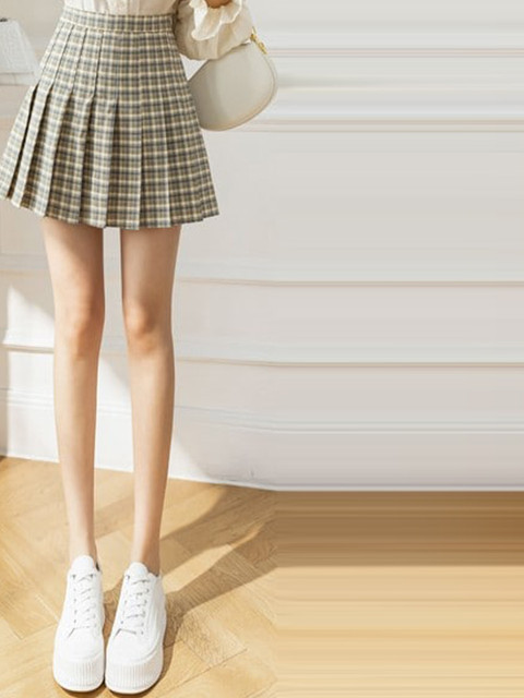 La Aimee Women Brown Checked Mini Skirts, Pink 
La Aimee Women Brown Checked Mini Skirts, Pink