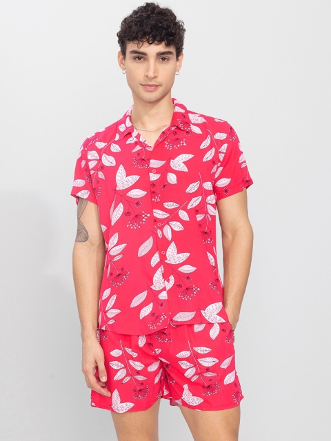 Snitch Men Red Printed Co-Ords