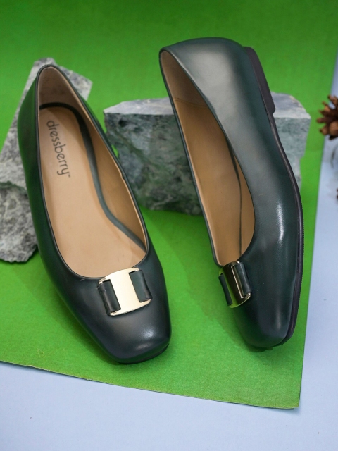 DressBerry Women Dark-Green Solid Ballerina Flats