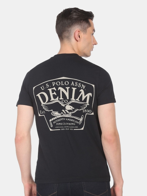 U.S. Polo Assn. Denim Co.Men Black & White Typography Mandarin Collar Pure Cotton T-shirt
U.S. Polo Assn. Denim Co.Men Black & White Typography Mandarin Collar Pure Cotton T-shirt