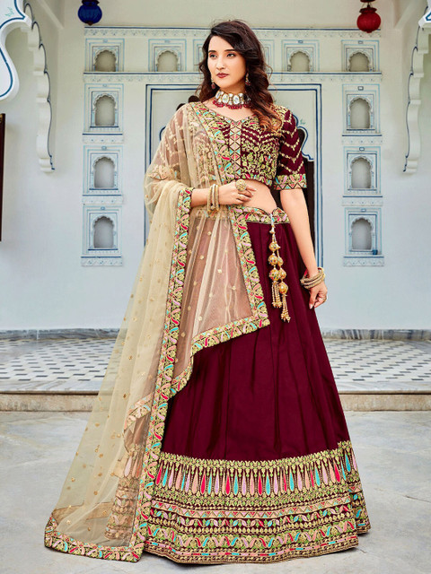 ODETTE Maroon & Red Embroidered Thread Work Semi-Stitched Lehenga & Unstitched Blouse With Dupatta
ODETTE Maroon & Red Embroidered Thread Work Semi-Stitched Lehenga & Unstitched Blouse With Dupatta