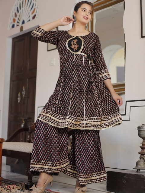 SINGNI Women Ethnic Motifs Printed Panelled Gotta Patti Kurta with Palazzo & Dupatta, Black
SINGNI Women Ethnic Motifs Printed Panelled Gotta Patti Kurta with Palazzo & Dupatta, Black