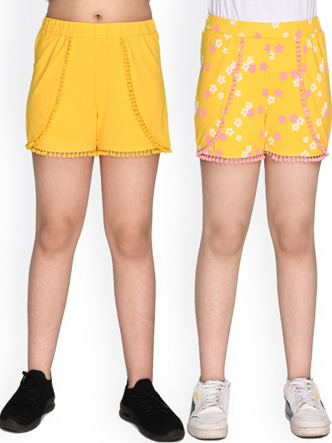 SPUNKIES Girls Pack Of 2 Floral Printed Antimicrobial Technology Organic Cotton Shorts, Yellow
SPUNKIES Girls Pack Of 2 Floral Printed Antimicrobial Technology Organic Cotton Shorts, Yellow