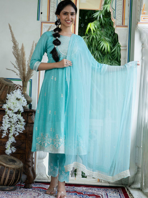 Kesarya Women Turquoise Blue Ethnic Motifs Embroidered Sequinned Pure Cotton Kurta Set
Kesarya Women Turquoise Blue Ethnic Motifs Embroidered Sequinned Pure Cotton Kurta Set