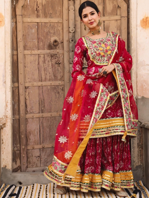 SCAKHI Women Pink Ombre Dyed Panelled Mukaish Pure Silk Kurta with Sharara & With Dupatta
SCAKHI Women Pink Ombre Dyed Panelled Mukaish Pure Silk Kurta with Sharara & With Dupatta