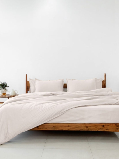 Sleeping Owls- because your sleep matters Cream-Colored Solid Pure Cotton Double Queen Bedding Set
Sleeping Owls- because your sleep matters Cream-Colored Solid Pure Cotton Double Queen Bedding Set