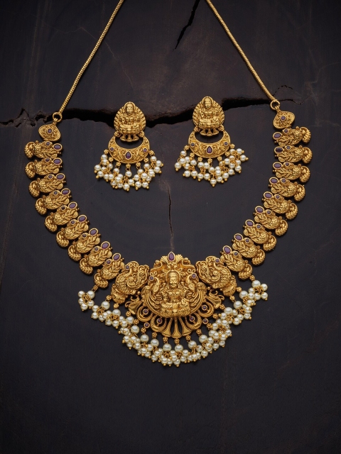 Kushal's Fashion Jewellery Gold-Plated White & Red Stone-Studded & Pearl Jewellery Set
Kushal's Fashion Jewellery Gold-Plated White & Red Stone-Studded & Pearl Jewellery Set