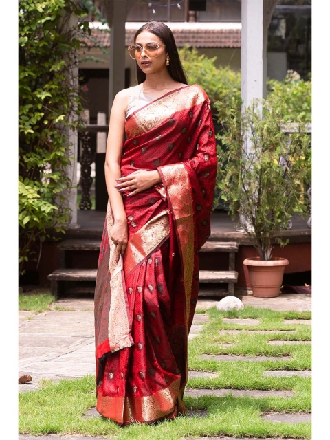 KARAGIRI Red & Gold-Toned Zari Silk Blend Saree