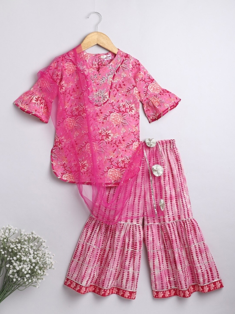 The Magic Wand Girls Pink Ethnic Motifs Printed Gotta Patti Pure Cotton Kurti with Sharara & With Dupatta
The Magic Wand Girls Pink Ethnic Motifs Printed Gotta Patti Pure Cotton Kurti with Sharara & With Dupatta