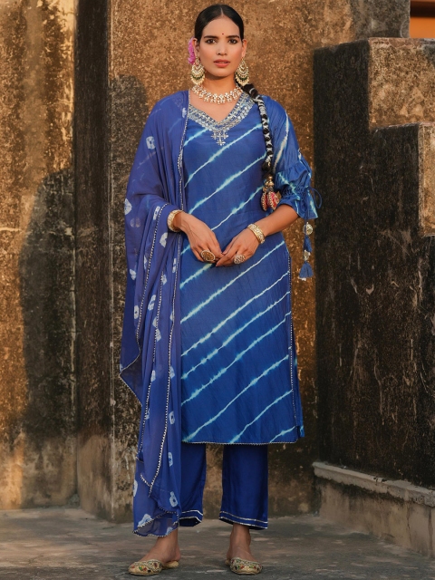 SCAKHI Women Blue Leheriya Printed Mirror Work Chanderi Cotton Kurta with Trousers & With Dupatta
SCAKHI Women Blue Leheriya Printed Mirror Work Chanderi Cotton Kurta with Trousers & With Dupatta