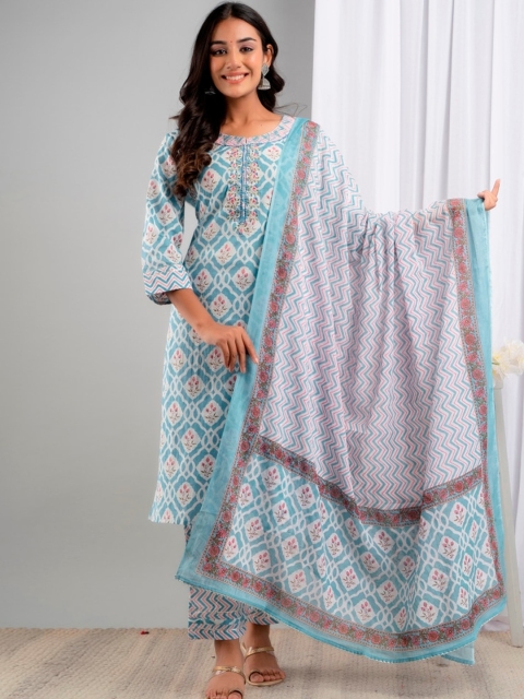Fusion Threads Women Blue Floral Embroidered Thread Work Pure Cotton Kurta with Trousers & With Dupatta
Fusion Threads Women Blue Floral Embroidered Thread Work Pure Cotton Kurta with Trousers & With Dupatta