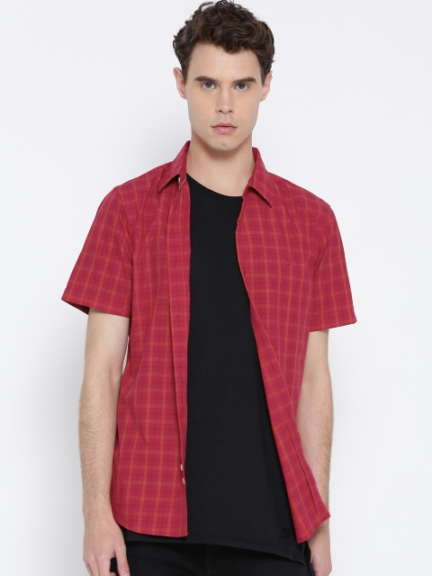 United Colors of Benetton Men Red Slim Fit Checked Casual Shirt