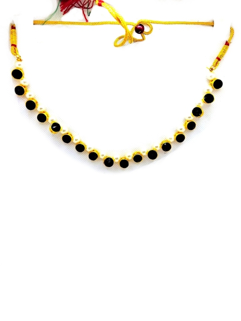 Kshitij Jewels Gold-Plated Black Kundan Stone-Studded & White Pearl-Beaded Jewellery Set
Kshitij Jewels Gold-Plated Black Kundan Stone-Studded & White Pearl-Beaded Jewellery Set