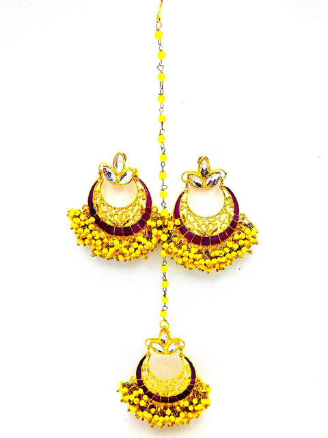 Kshitij Jewels Gold Plated Kundan Studded Meenakari Maang Tika and Earrings Set, Yellow
Kshitij Jewels Gold Plated Kundan Studded Meenakari Maang Tika and Earrings Set, Yellow