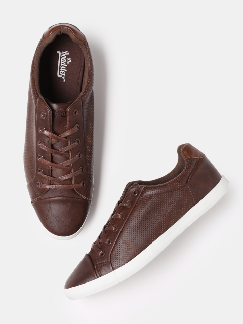 Roadster Men Brown Sneakers