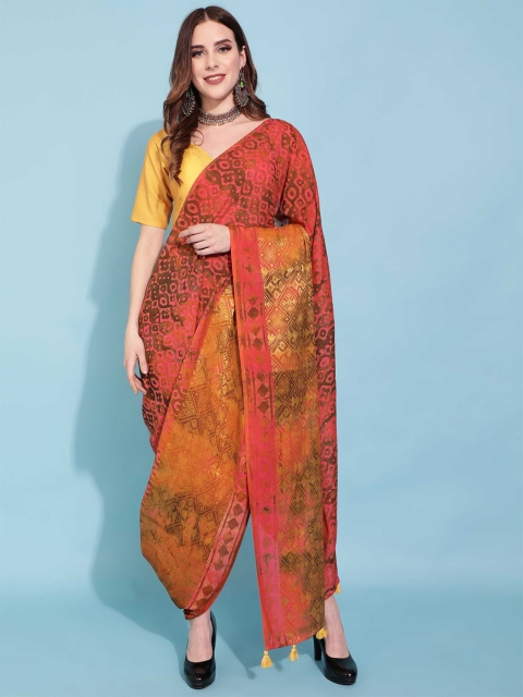 DUNGRANI Red & Gold-Toned Batik Printed Patola Saree