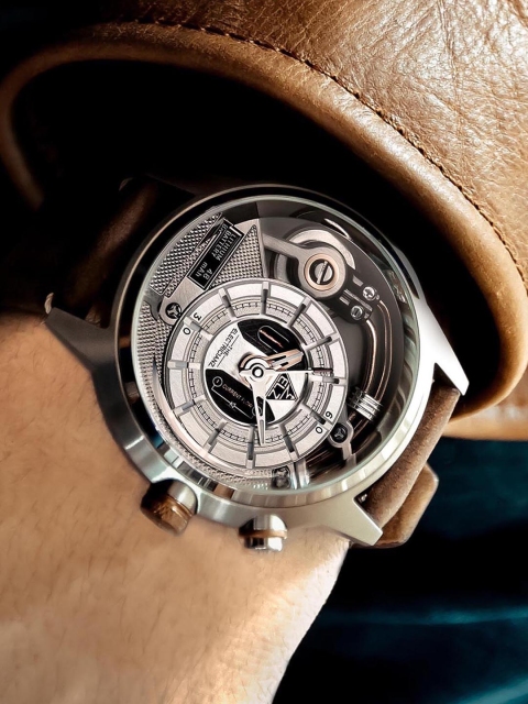 THE ELECTRICIANZ Men The Steel Z Inhouse Electric Module 5 LED Watch - ZZ-A3C/01, Brown
THE ELECTRICIANZ Men The Steel Z Inhouse Electric Module 5 LED Watch - ZZ-A3C/01, Brown