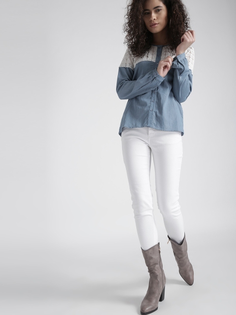 Chemistry Women Blue Lace Chambray Top