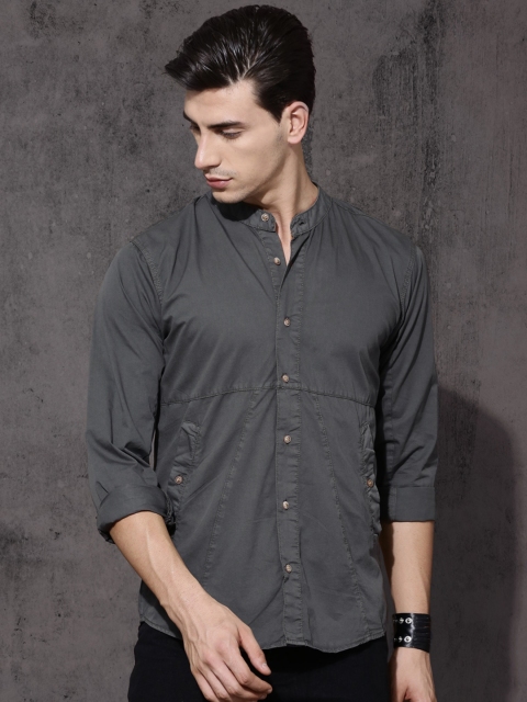 Roadster Men Grey Regular Fit Solid Casual Shirt