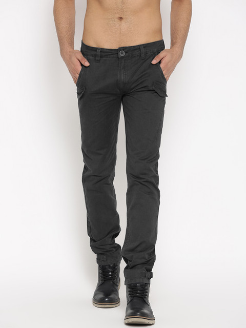 Roadster Men Navy Blue Solid Trousers 
Roadster Men Navy Blue Solid Trousers