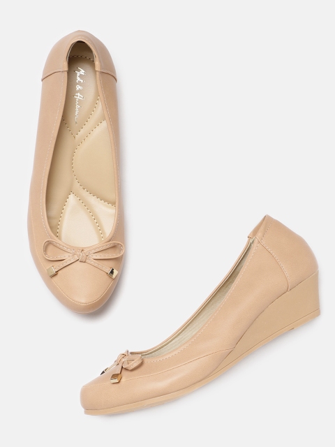 Mast & Harbour Women Beige Solid Pumps