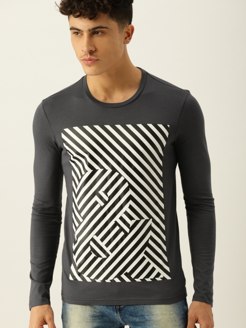 United Colors of Benetton Men Grey Printed Round Neck T-shirt