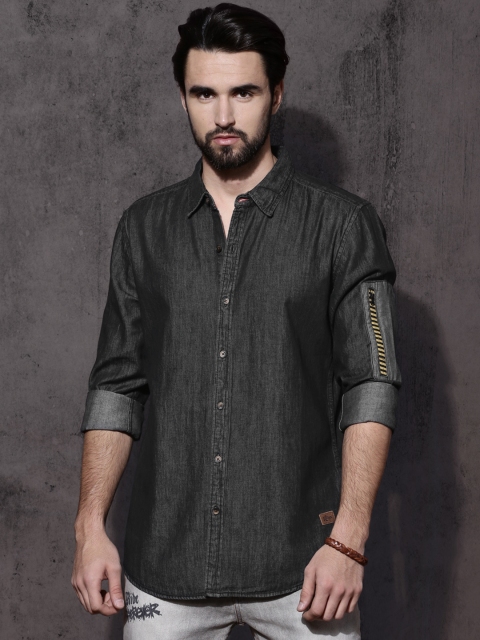 Roadster Men Black Regular Fit Solid Street Casual Shirt