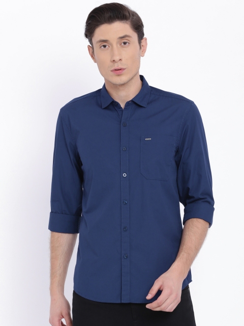 Lee Men Navy Blue Slim Fit Solid Casual Shirt