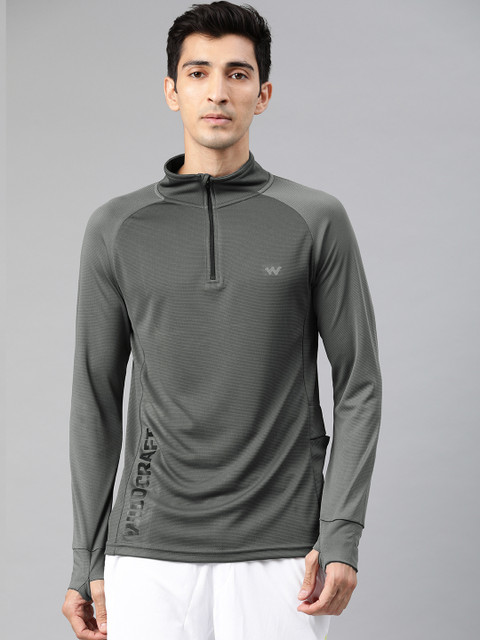 Wildcraft Men Grey Solid High Neck Running T-shirt 
Wildcraft Men Grey Solid High Neck Running T-shirt
